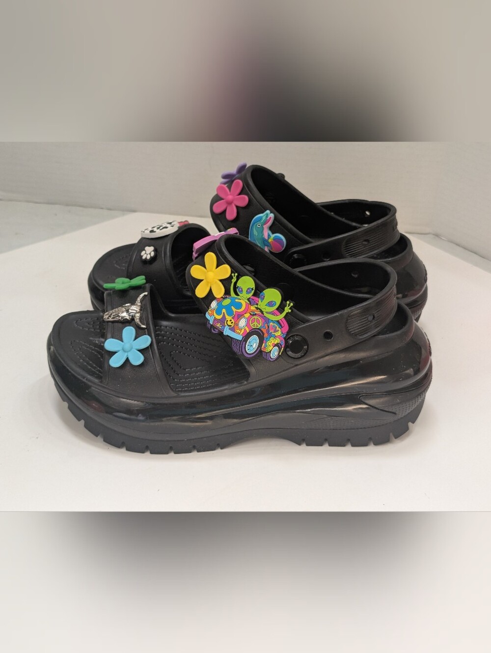 Crocs Women's 9 Mega Crush Platform Black Sandals Flower Jibbitz Charms